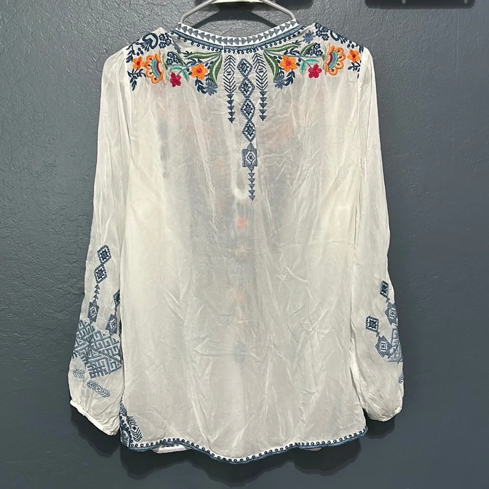 Johnny Was Cream Embellished Blouse with Mandarin Collar and Relaxed Fit - Picture 3 of 7